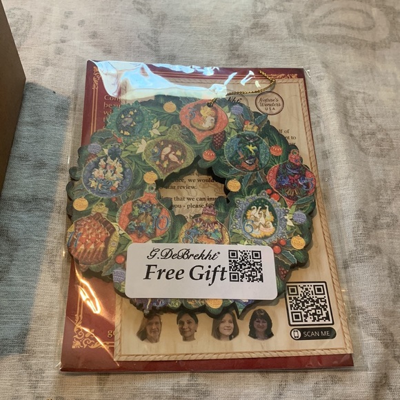 Set of 12 G. DeBrekht 12 Days of Christmas Wood Wooden Ornaments w/ Box + Wreath - Picture 7 of 8